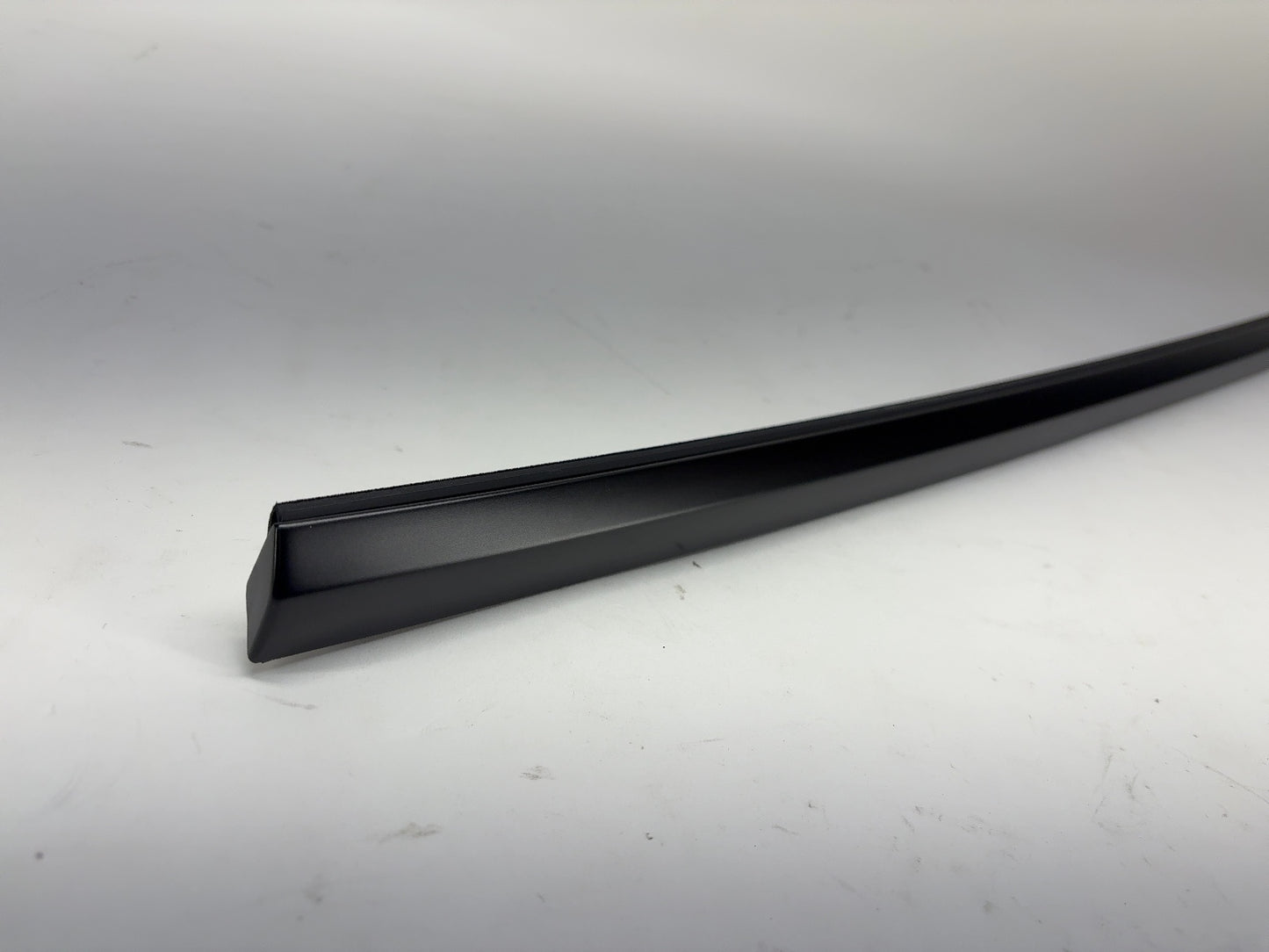2024 Tesla Model 3 Highland Rear Right Door Belt Molding 1873574-99-A