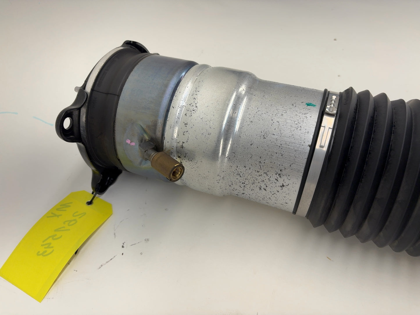 2015 Tesla Model S Rear Left Air Shock 6006352-06-C