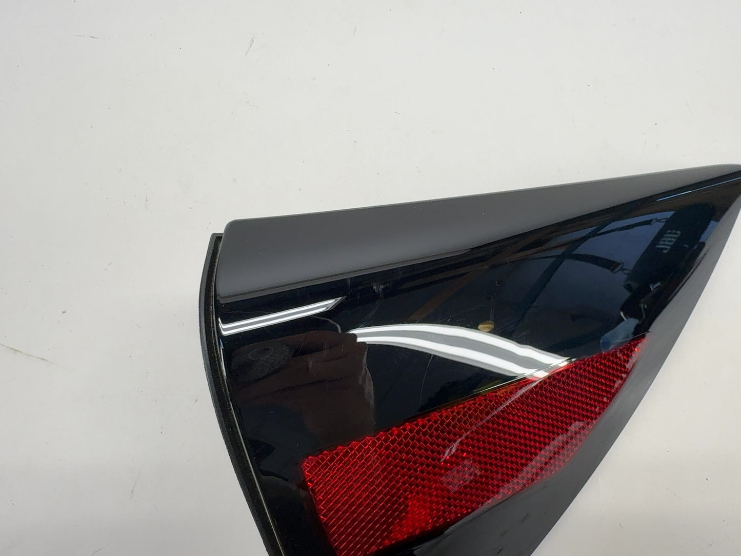 2025 Tesla Model 3 Highland Right Quarter Reflector 1715105-30-A