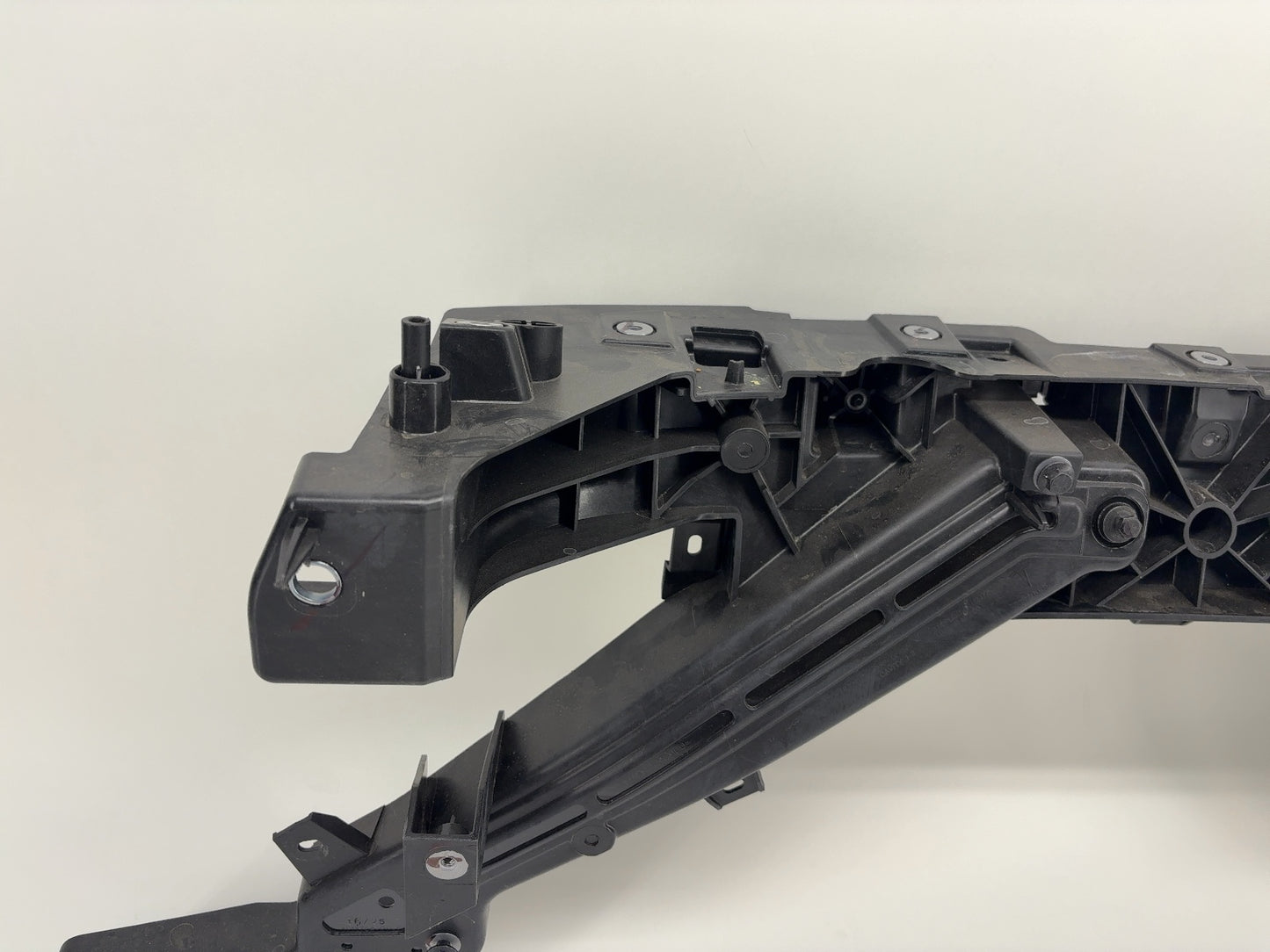 2025 Tesla Model 3 Highland Front End Support 1801913-00-B