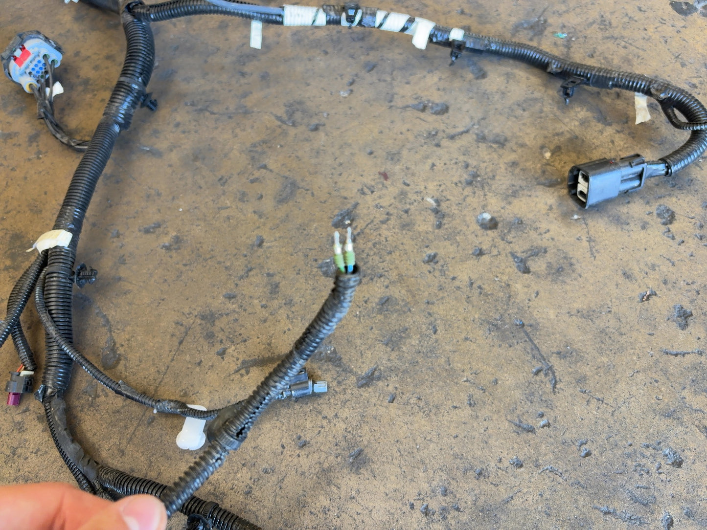 2026 Tesla Model Y Juniper Front Body Harness With A Few Cuts 1933901-90-D