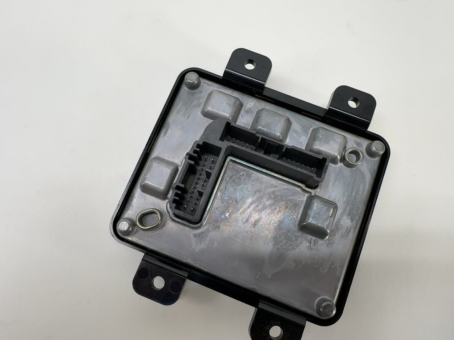 2026 Tesla Model Y Juniper Usb Hub Controller 1855541-13-E