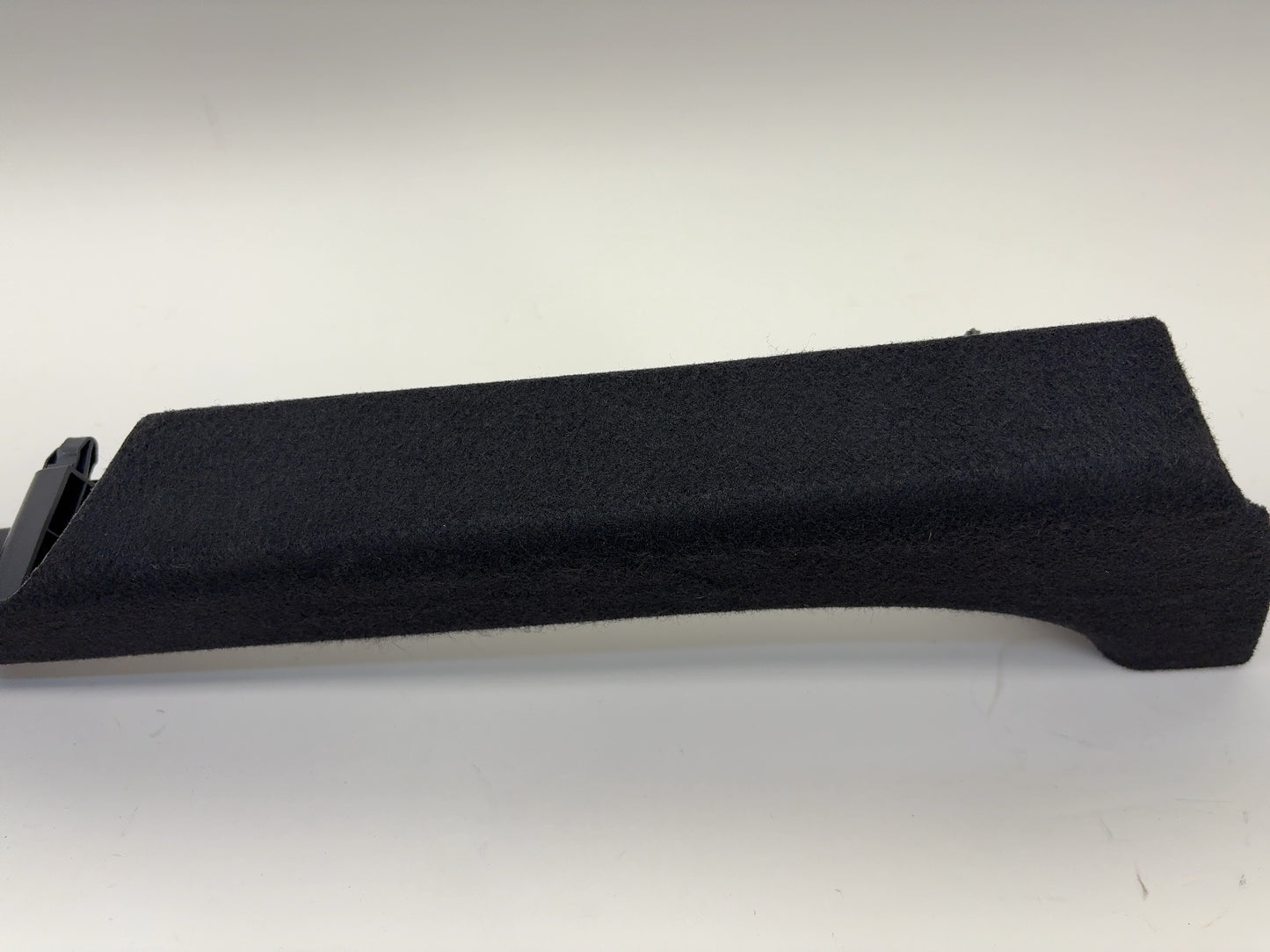 2023 Tesla Model Y Trunk Load Floor Bracket Right 1641266-00-C