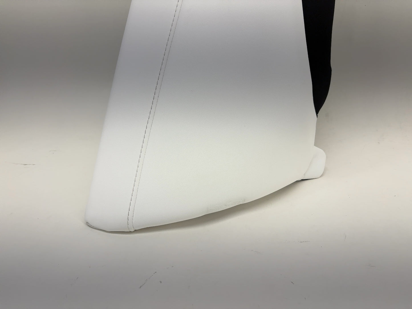 2025 Tesla Model 3 Highland Second Row Bolster Right White 1836648-02-C