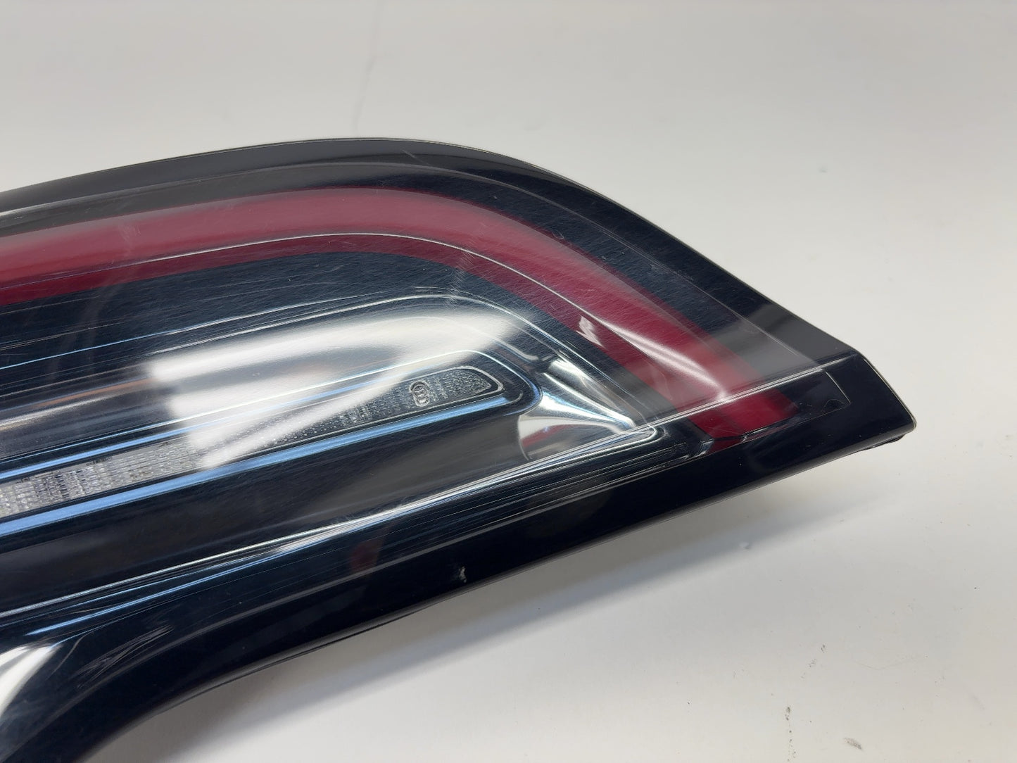 2021-2022 Tesla Model 3 Tail Lamp Liftgate Trunk Left 1077401-00-G