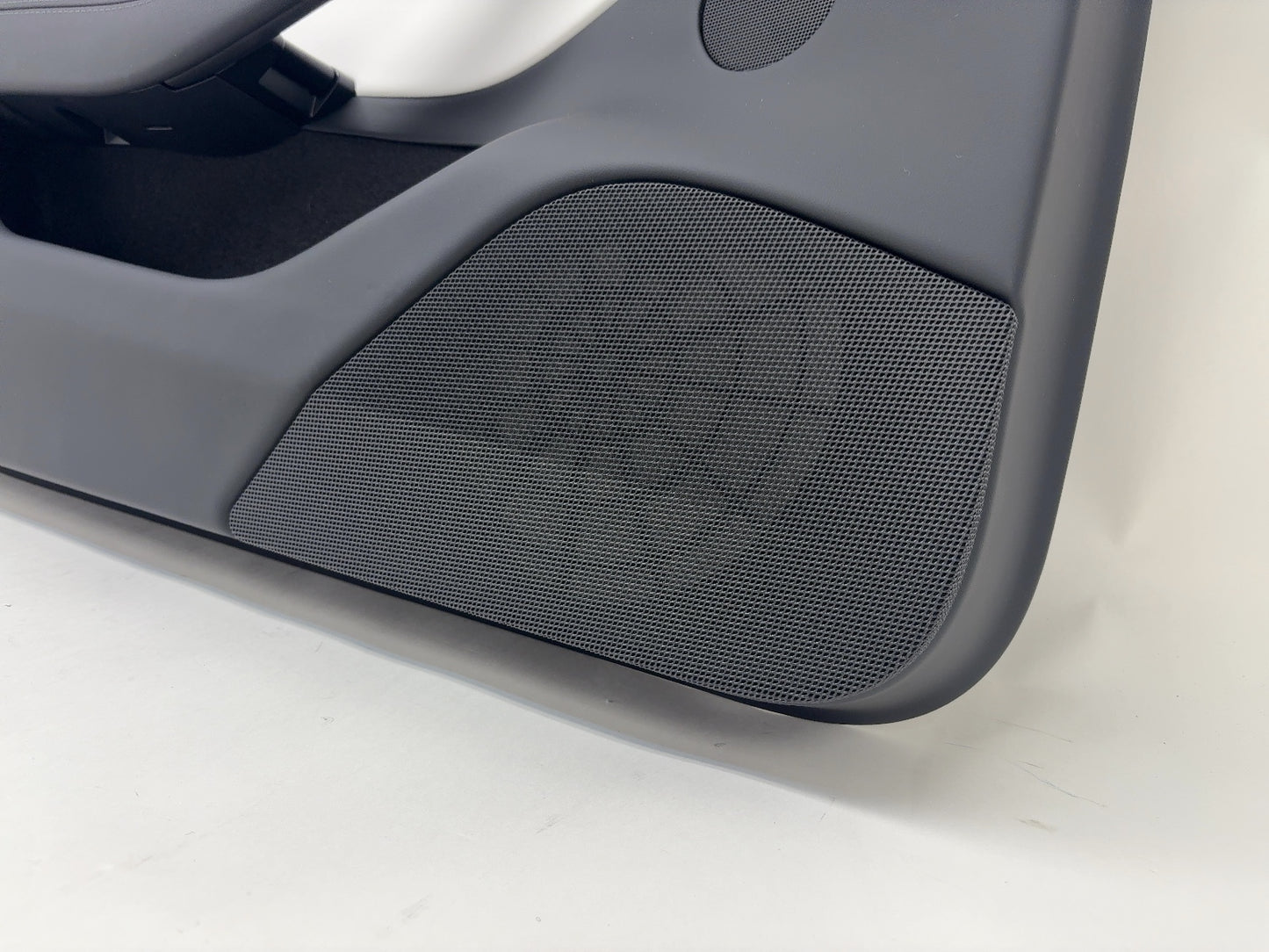 2025 Tesla Model 3 Highland Front Left Door Panel 1776733-20-E