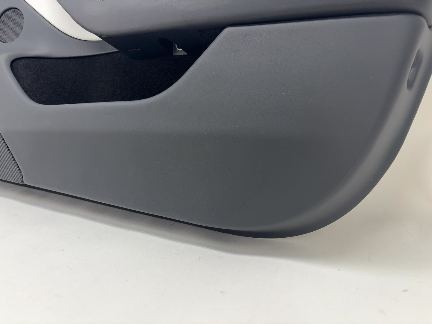 2025 Tesla Model 3 Highland Front Right Door Panel 1776743-20-E