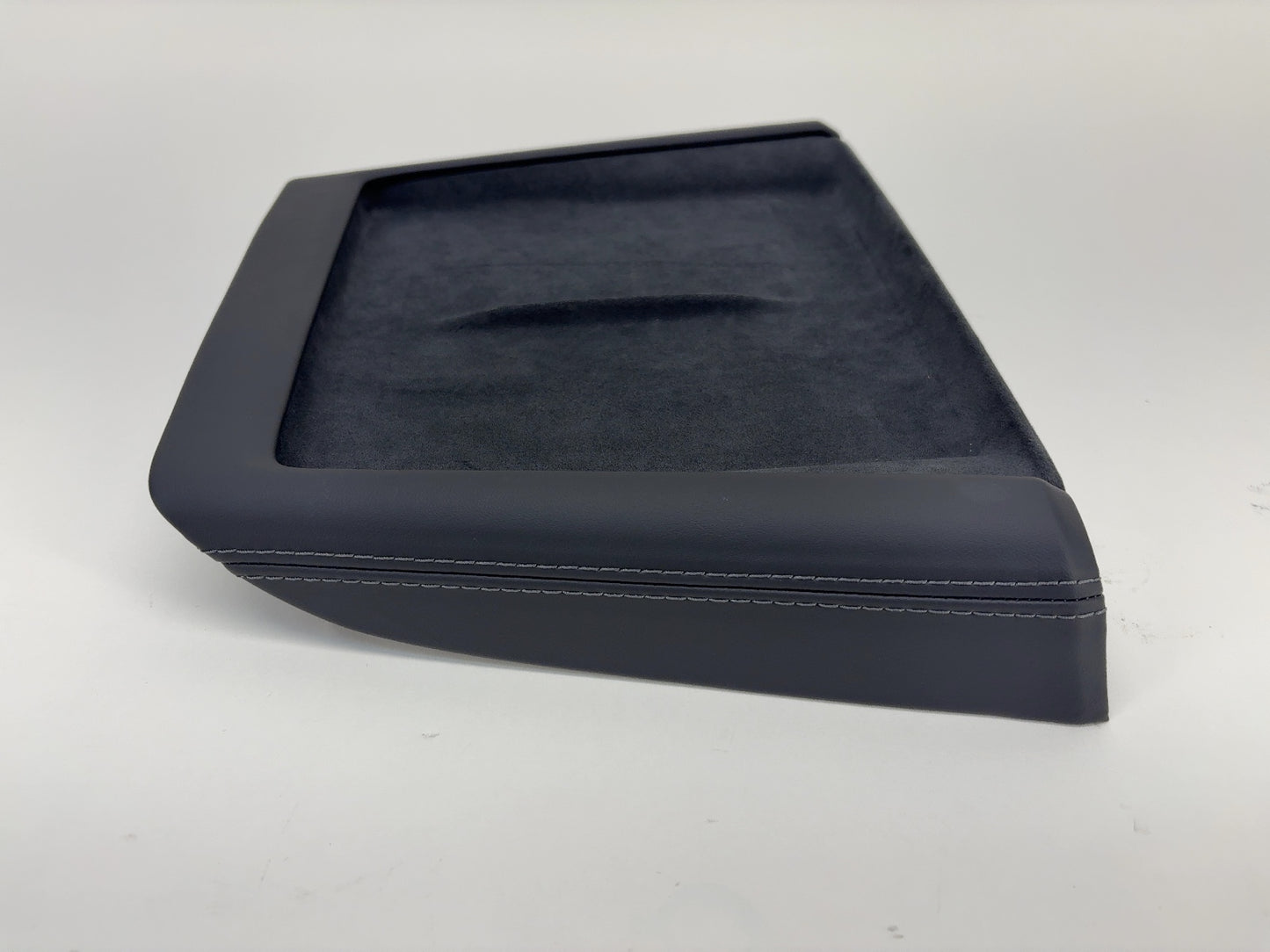 2025 Tesla Model 3 Highland Phone Dock Assembly 1999440-20-F