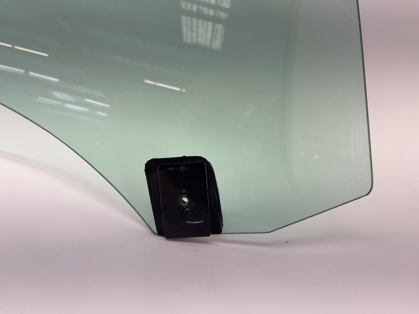 2021-2023 Tesla Model 3 Front Right Door Glass Laminated 1568569-00-C