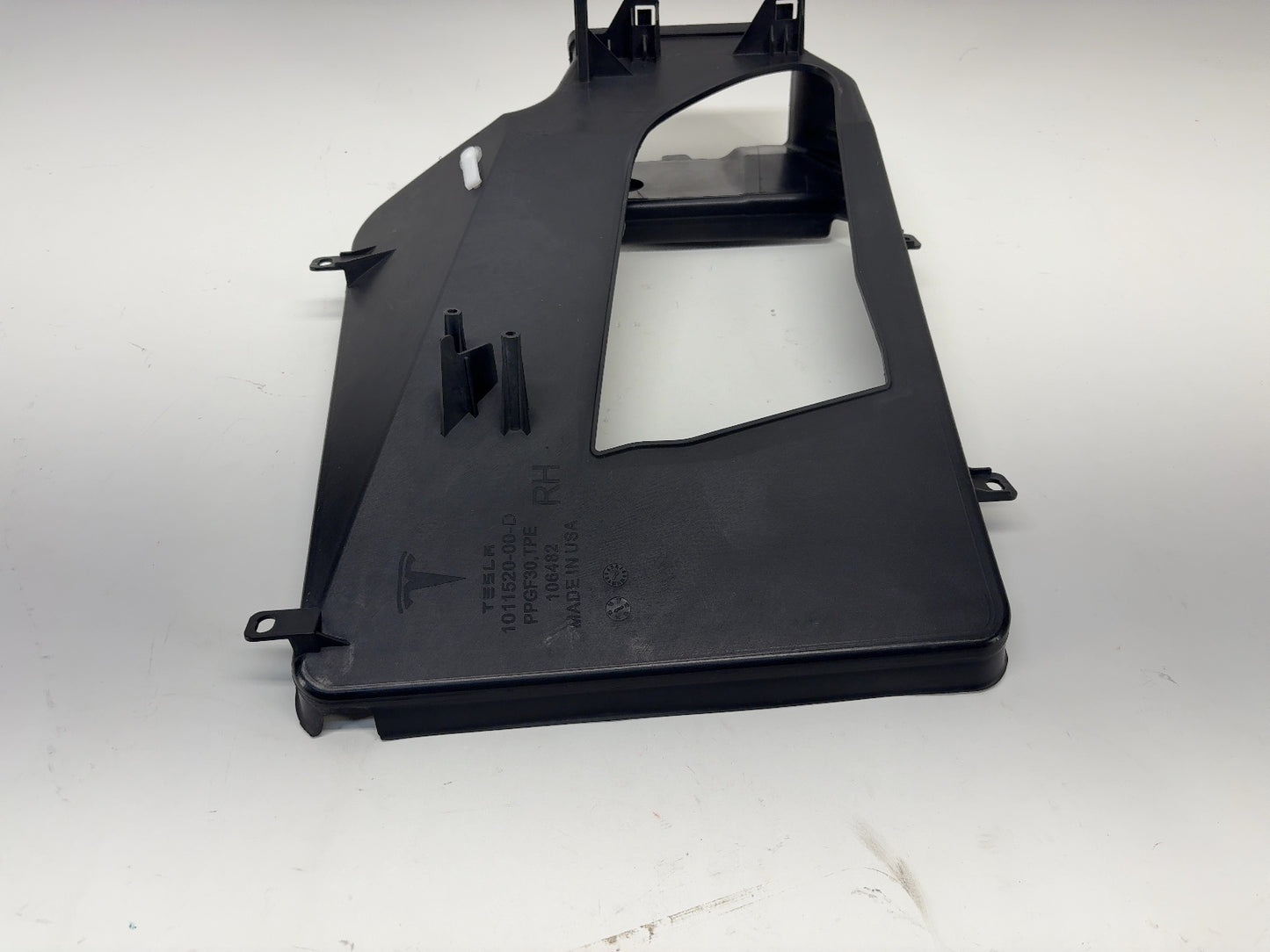 2015 Tesla Model S Front Right Ducting 1011520-00-D