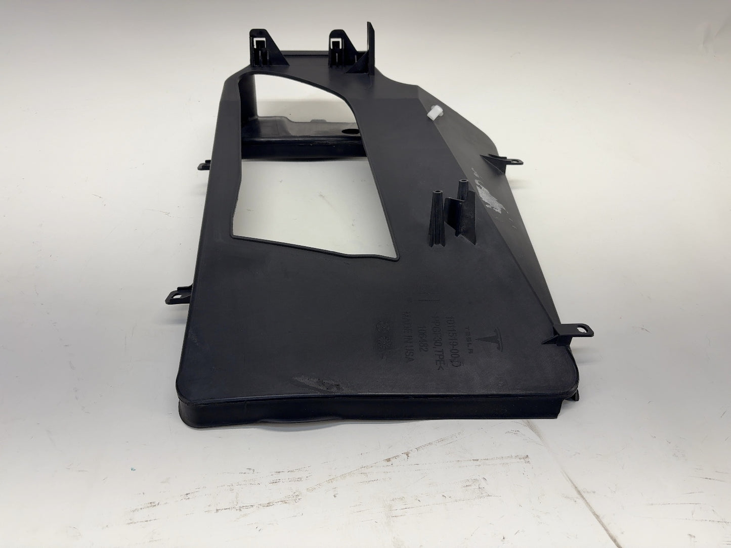 2015 Tesla Model S Front Left Duct 1011519-00-D