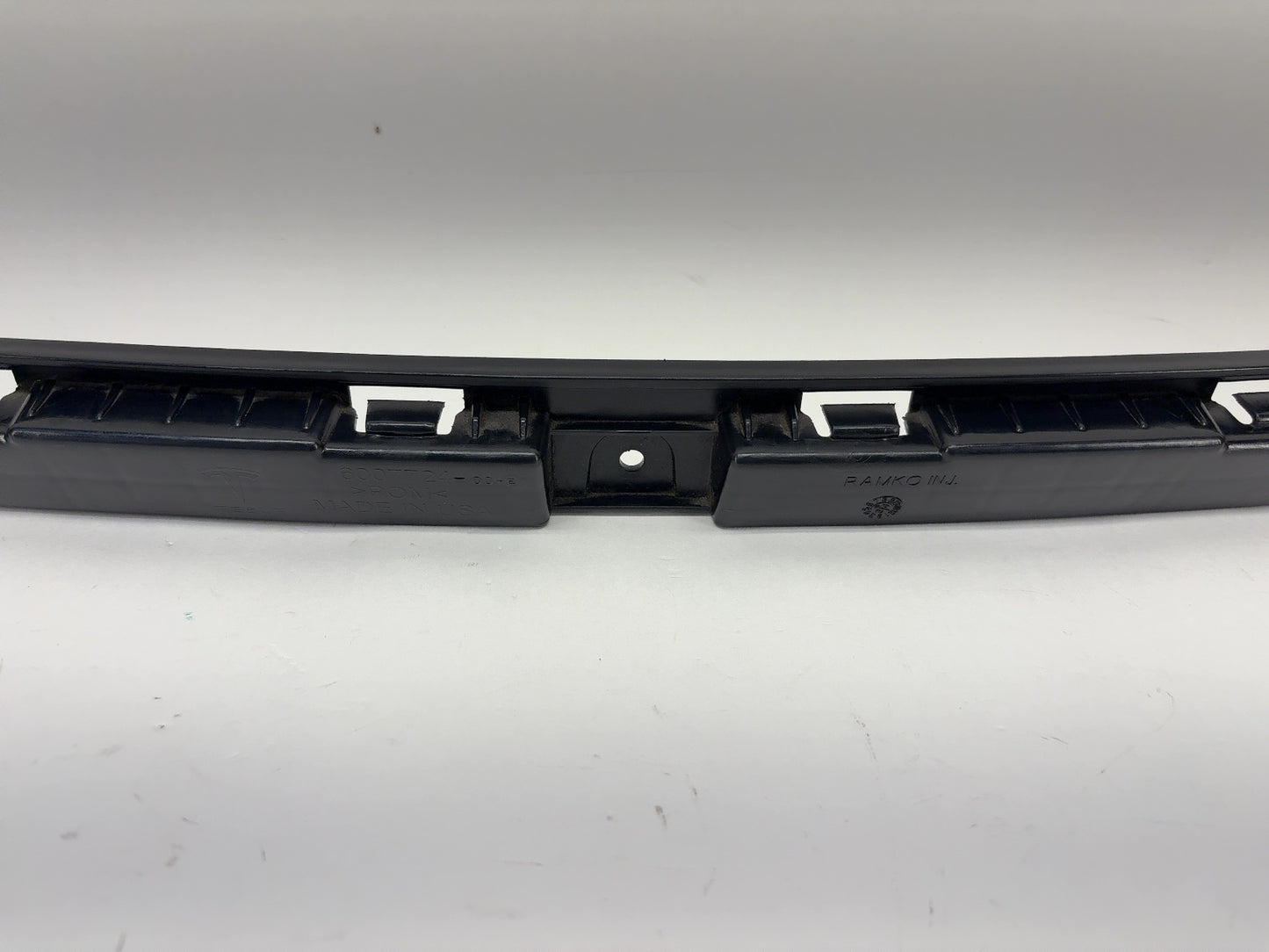 2015 Tesla Model S Rear Bumper Center Bracket 6007724-00-E