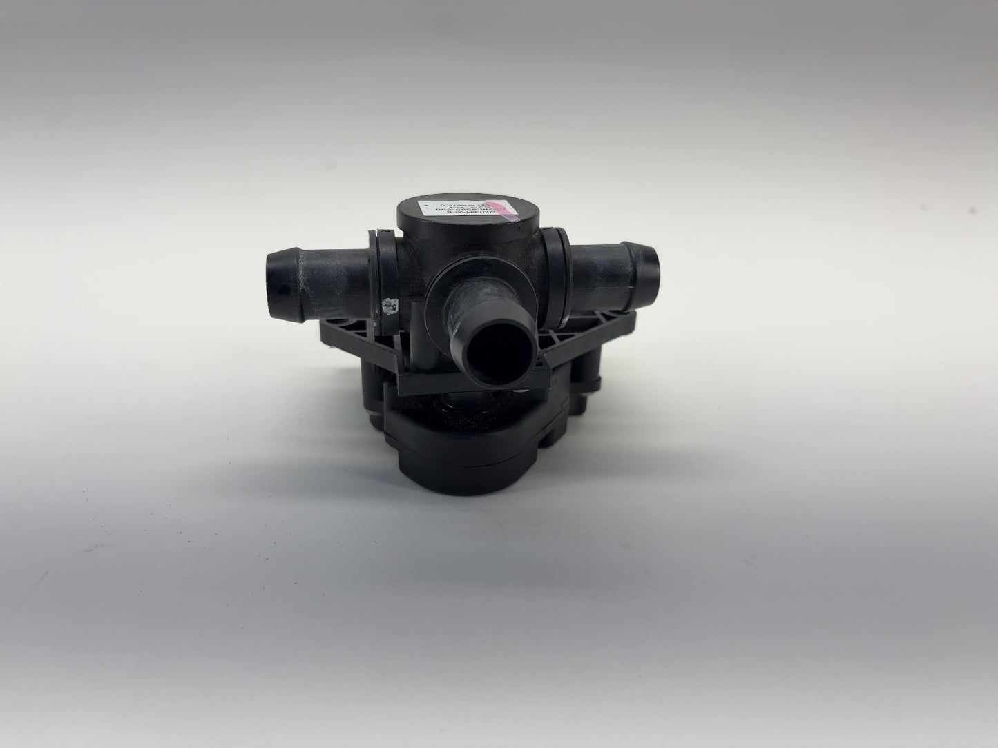 2015 Tesla Model S Coolant Valve 6007384-00-B
