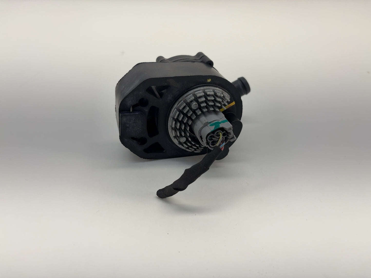 2015 Tesla Model S Coolant Pump 6007367-00-E
