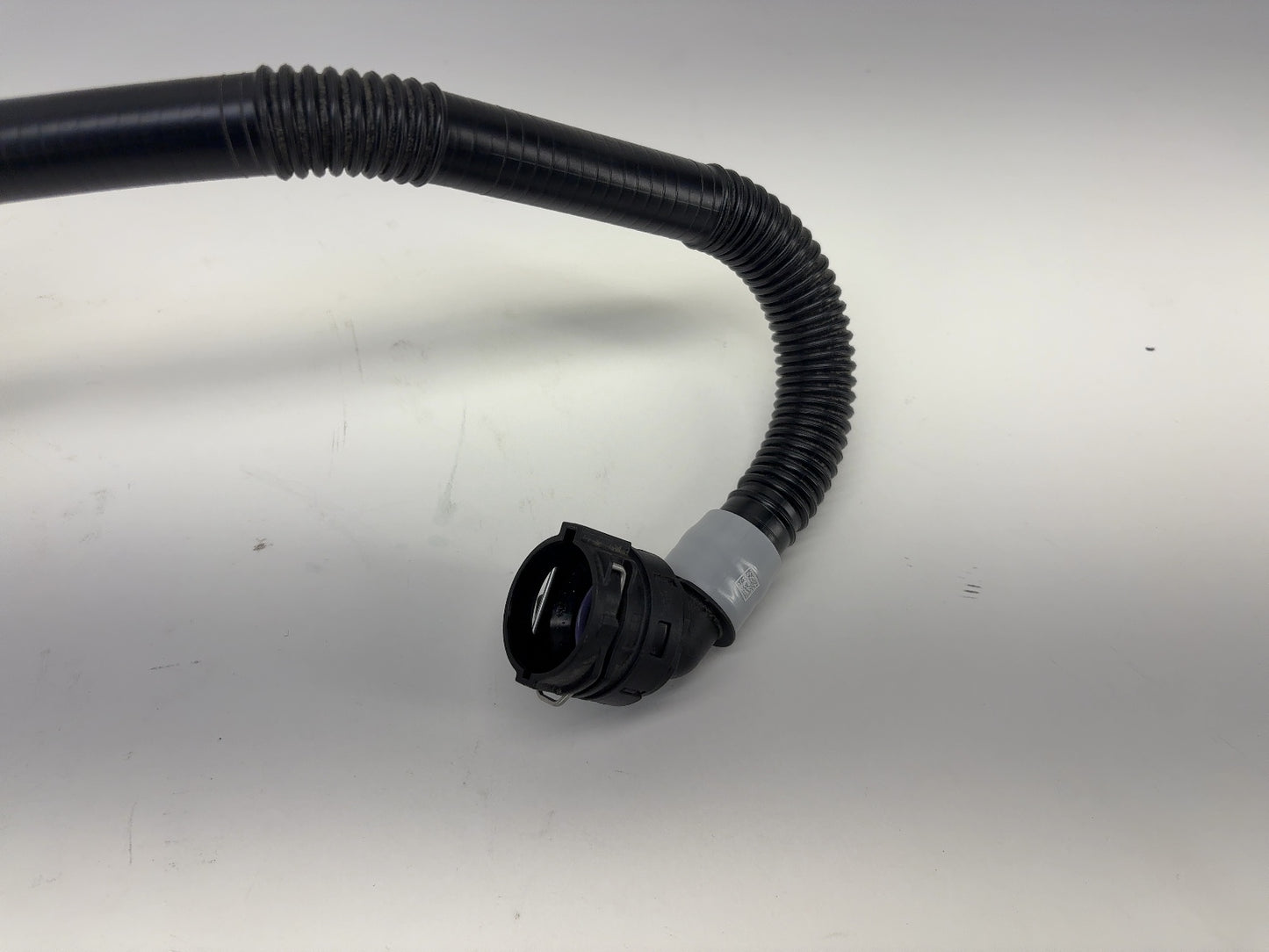 2025 Tesla Model 3 Highland Inlet Radiator Hose 1501345-00-B