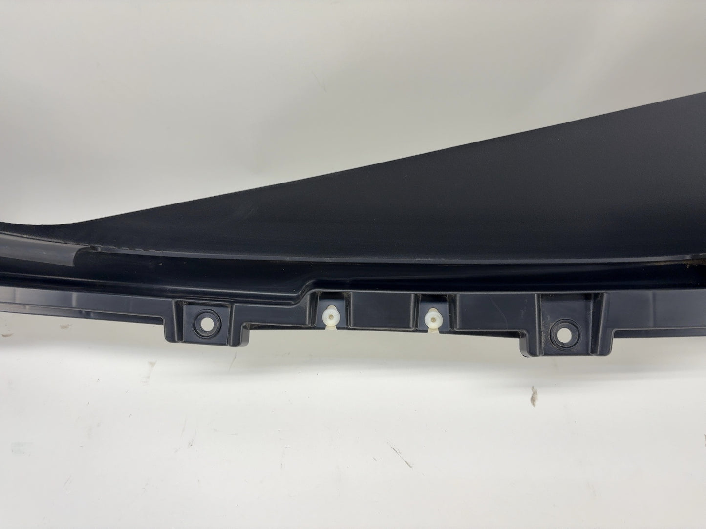 2026 Tesla Model Y Juniper Cowl Screen 1930440-00-E