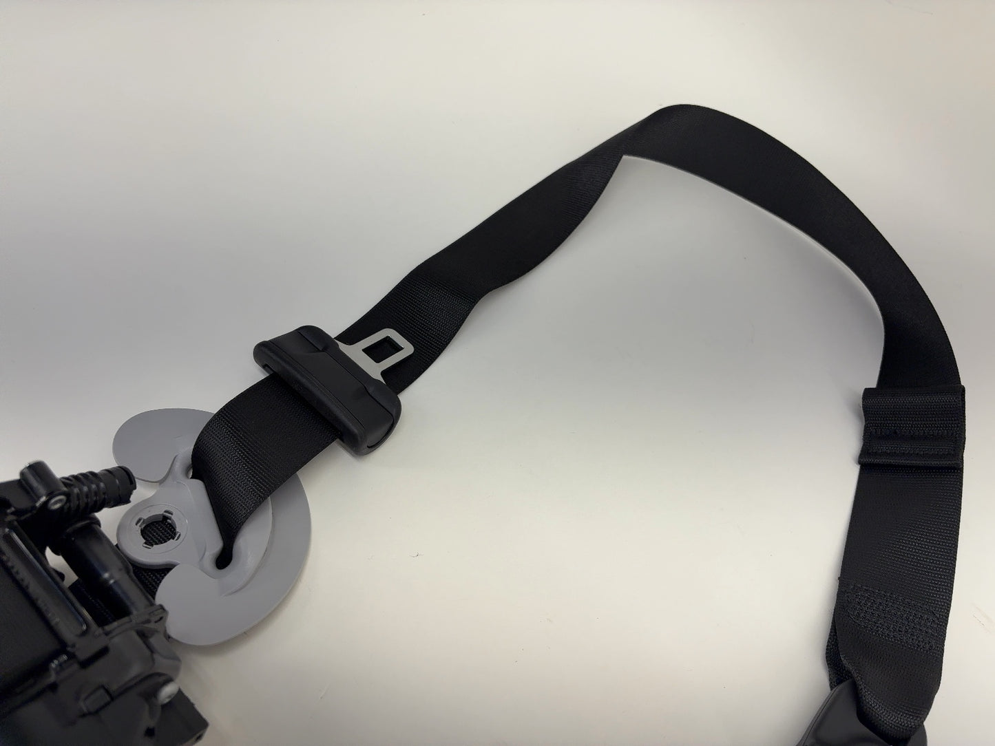 2026 Tesla Model Y Juniper Front Right Seatbelt with Pretensioner 3856706-N1-D