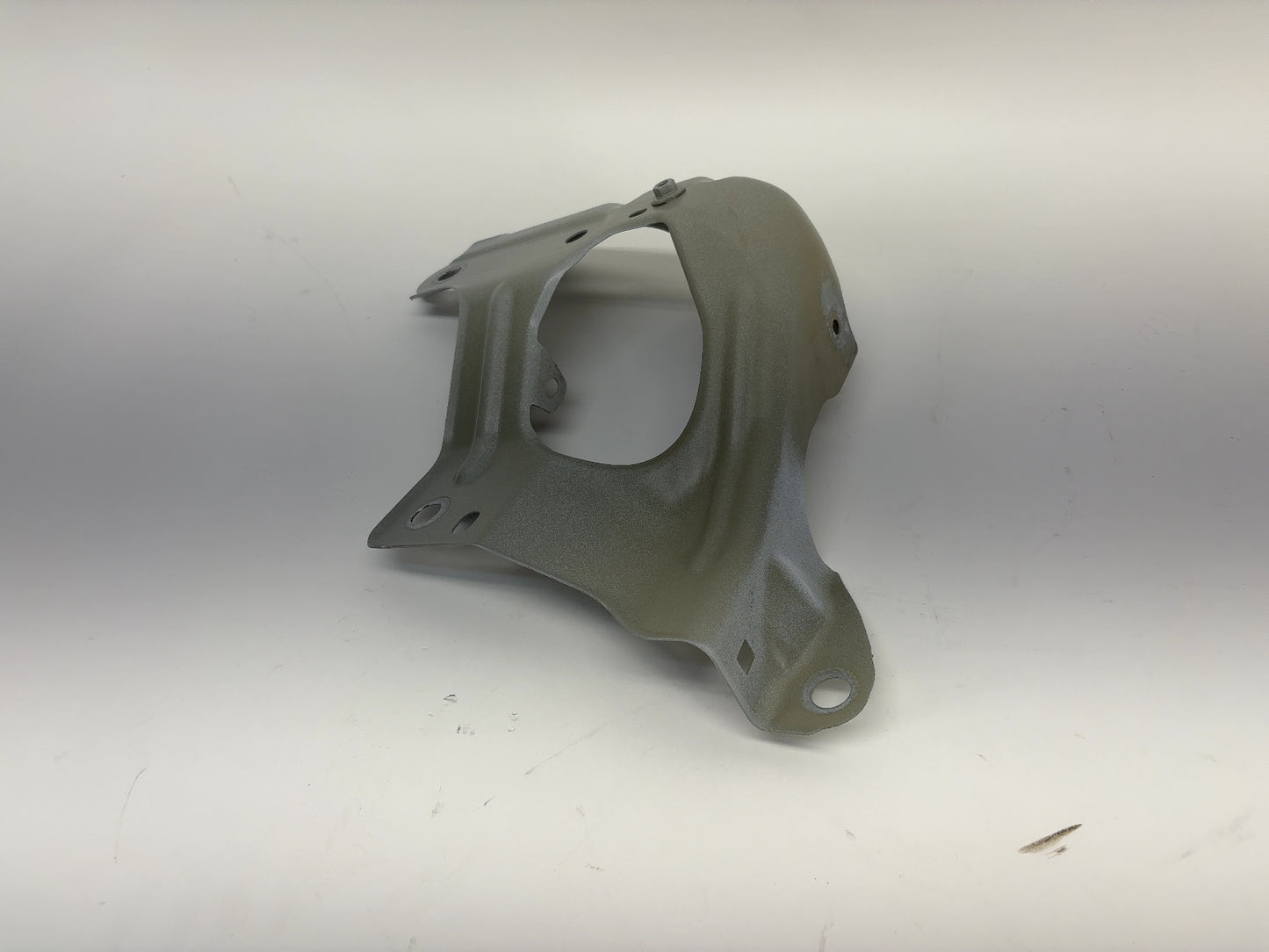 2026 Tesla Model Y Juniper Front Right Fender Support Bracket 2032470-00-B