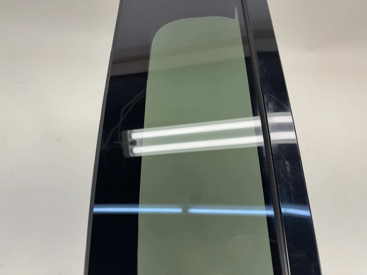 2023 Rivian R1S Rear Right Door Corner Glass PT00013705-H