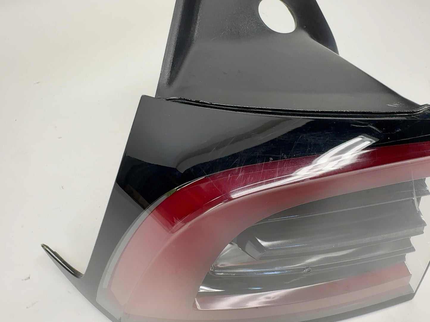 2020 Tesla Model 3 Rear Left Tail Light Lamp Quarter Mounted 1077397-00-F