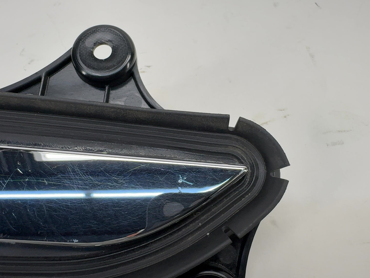 2018-2020 Tesla Model X Front Left Door Handle 1035418-00-E