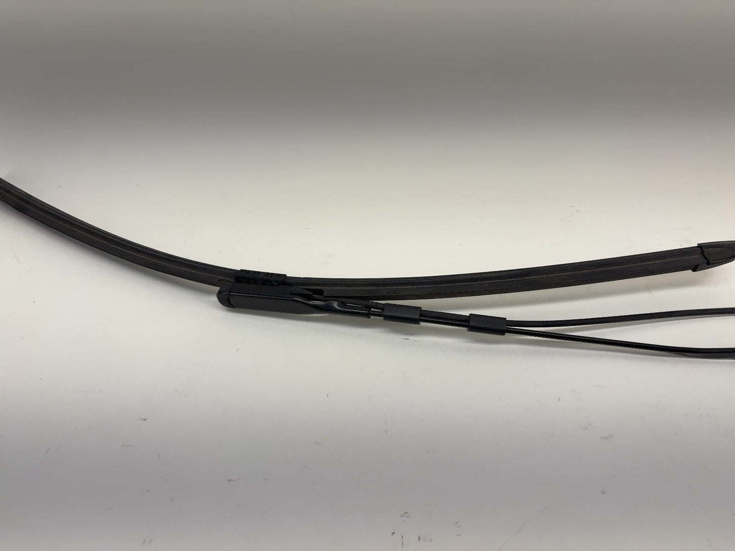 2020 Tesla Model X Wiper Arm And Blade Driver Left 1046669-00-D