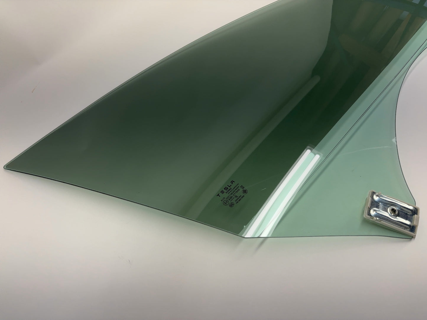 2024-2025 Tesla Model 3 Highland Front Right Door Glass Laminated 1773076-00-D