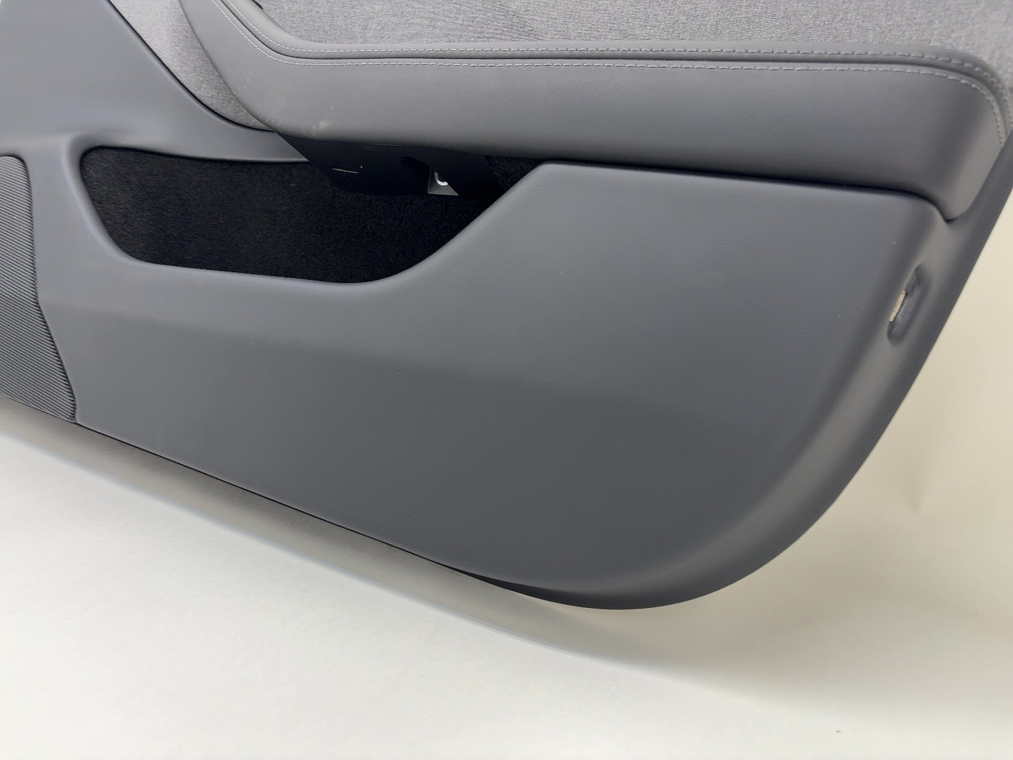 2025 Tesla Model 3 Highland Front Right Door Panel 1776740-28-B