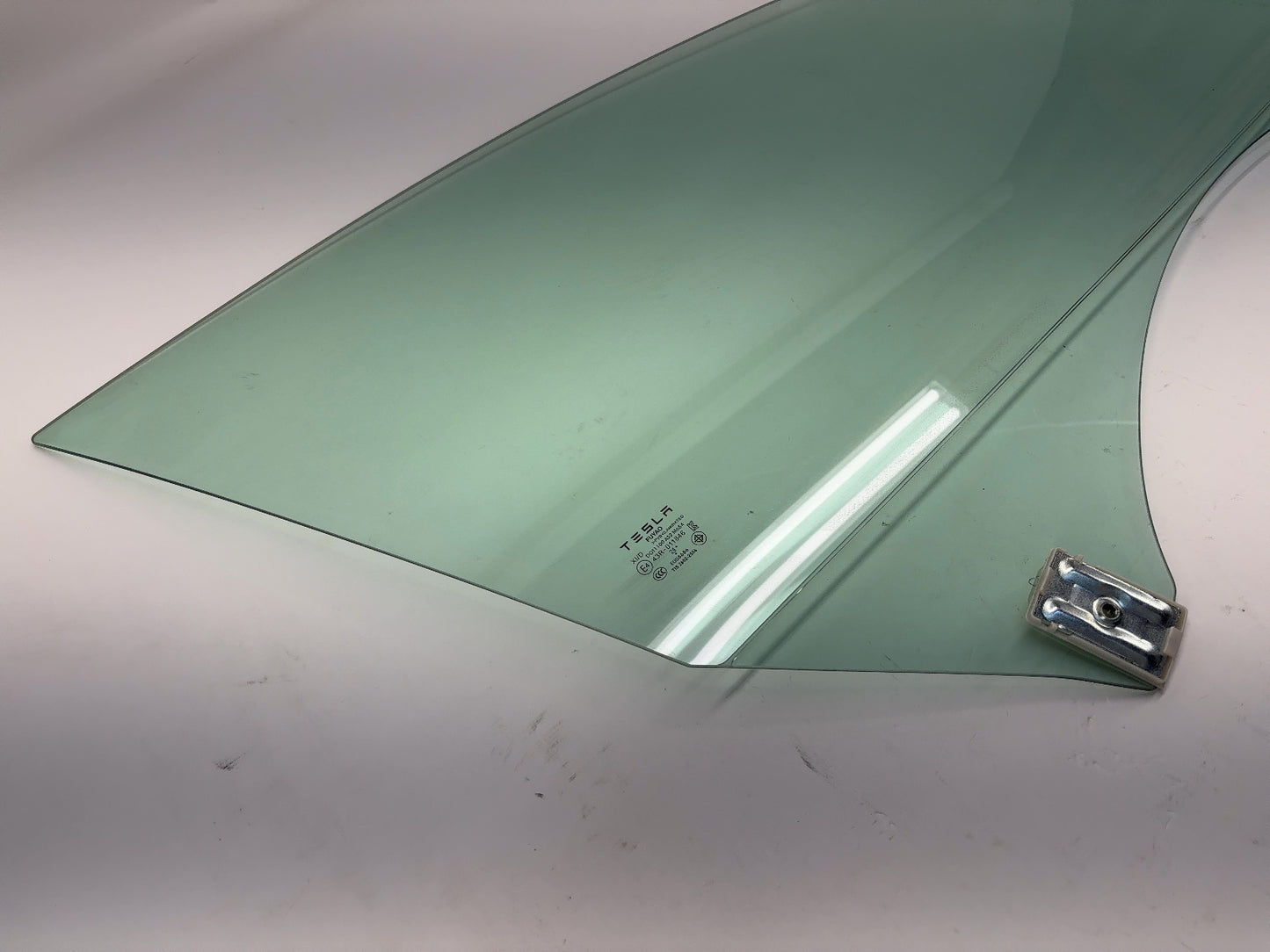 2024-2025 Tesla Model 3 Highland Front Right Door Glass Laminated 1773076-00-D