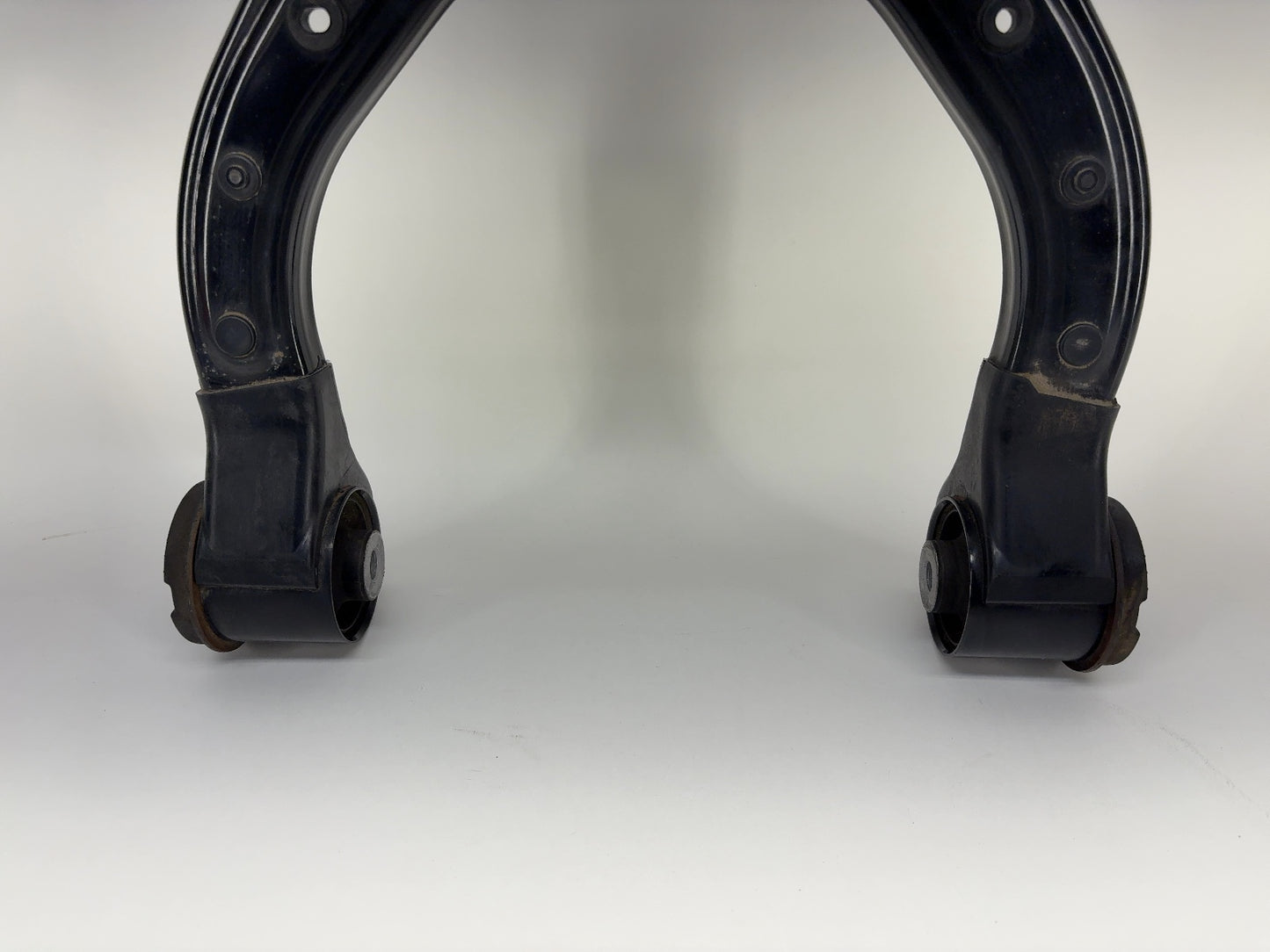2017-2018 Tesla Model X Front Right Upper Control Arm 1027327-00-D