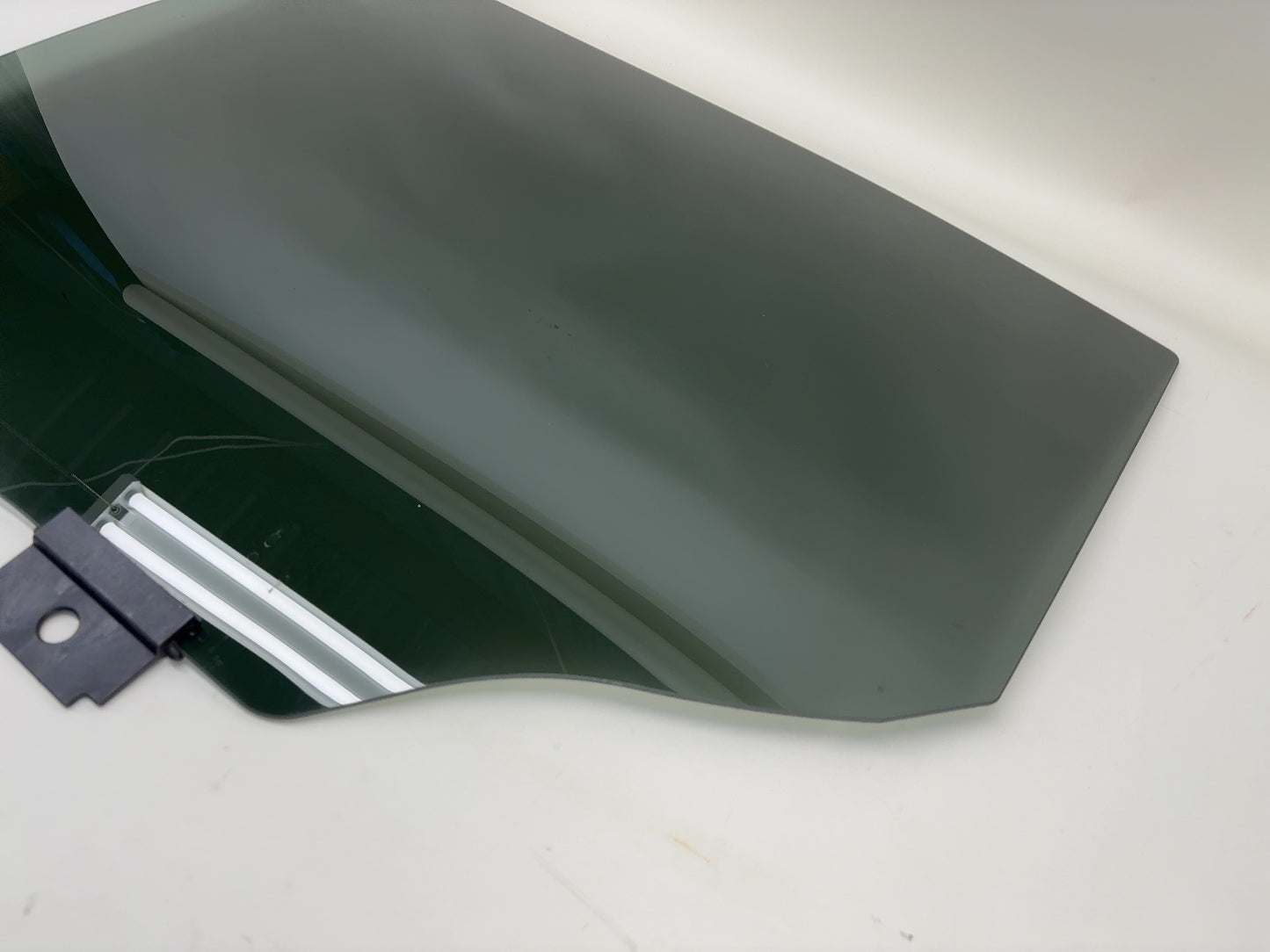 2023 Rivian R1T Rear Left Door Glass PT00002111-F