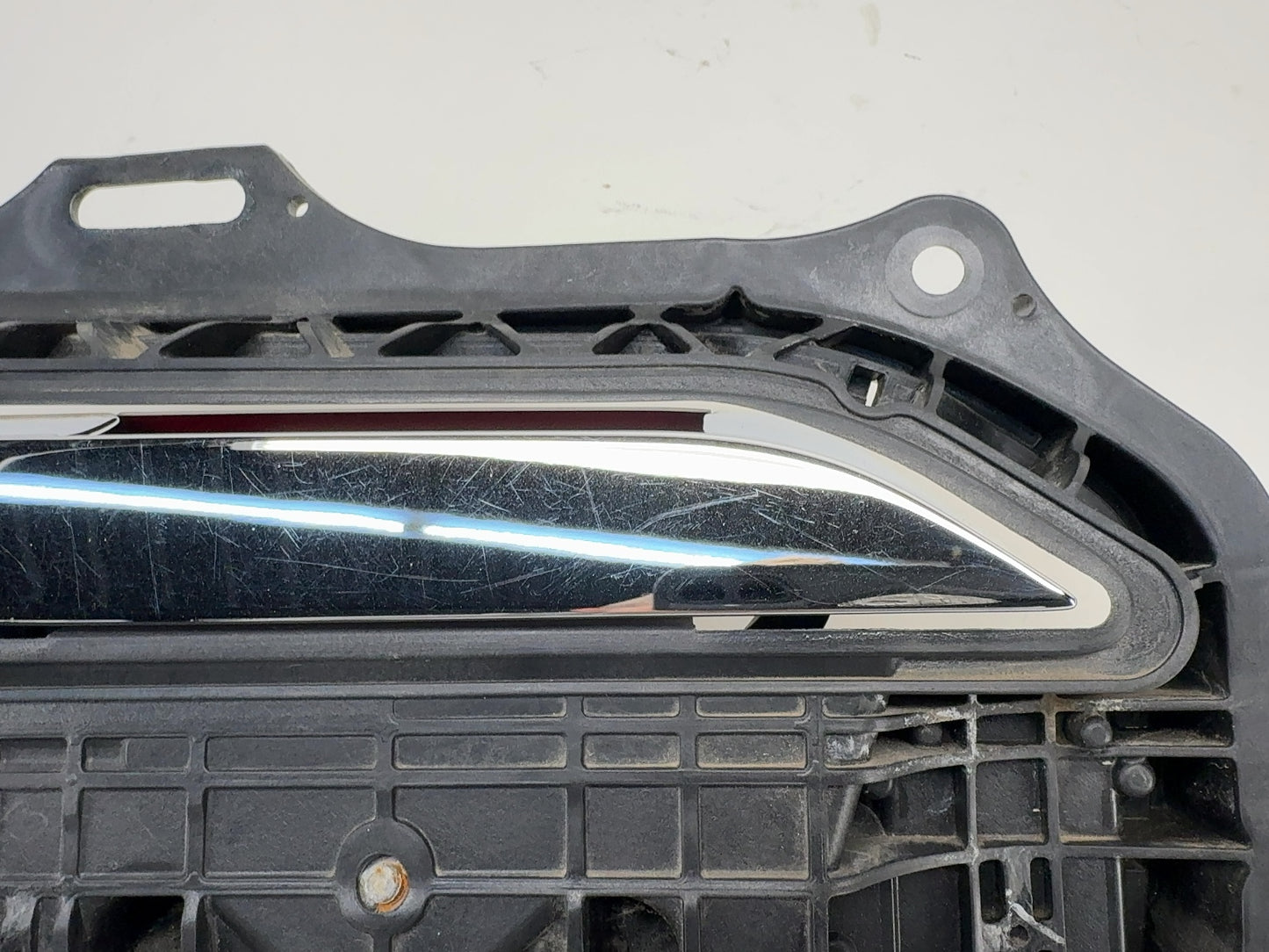 2014 Tesla Model S Rear Right Exterior Door Handle 1007374-00-L