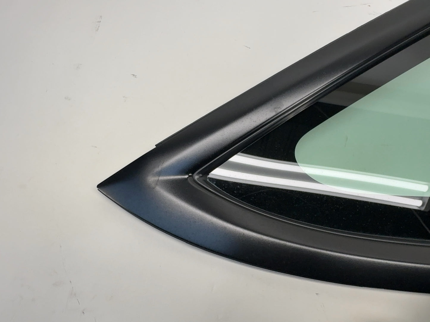 2021-2023 Tesla Model 3 Right Quarter Glass 1514979-01-C