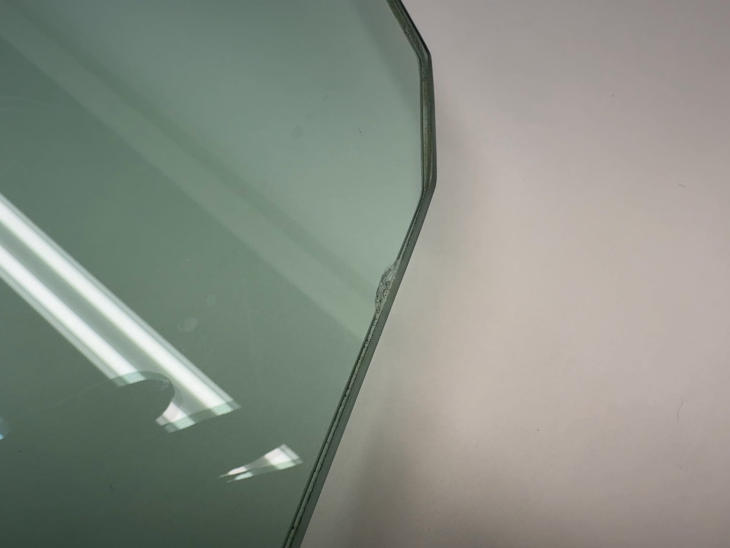 2024-2025 Tesla Model 3 Highland Front Right Door Glass Laminated 1773076-00-D