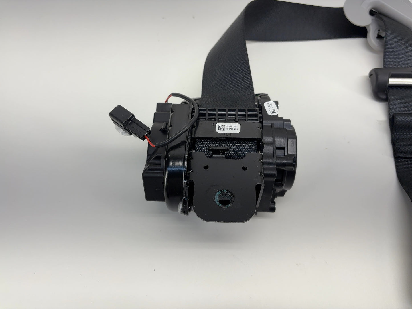 2024 Tesla Model 3 Highland First Row Seat Belt Retractor Right Black 1856706-N1-D