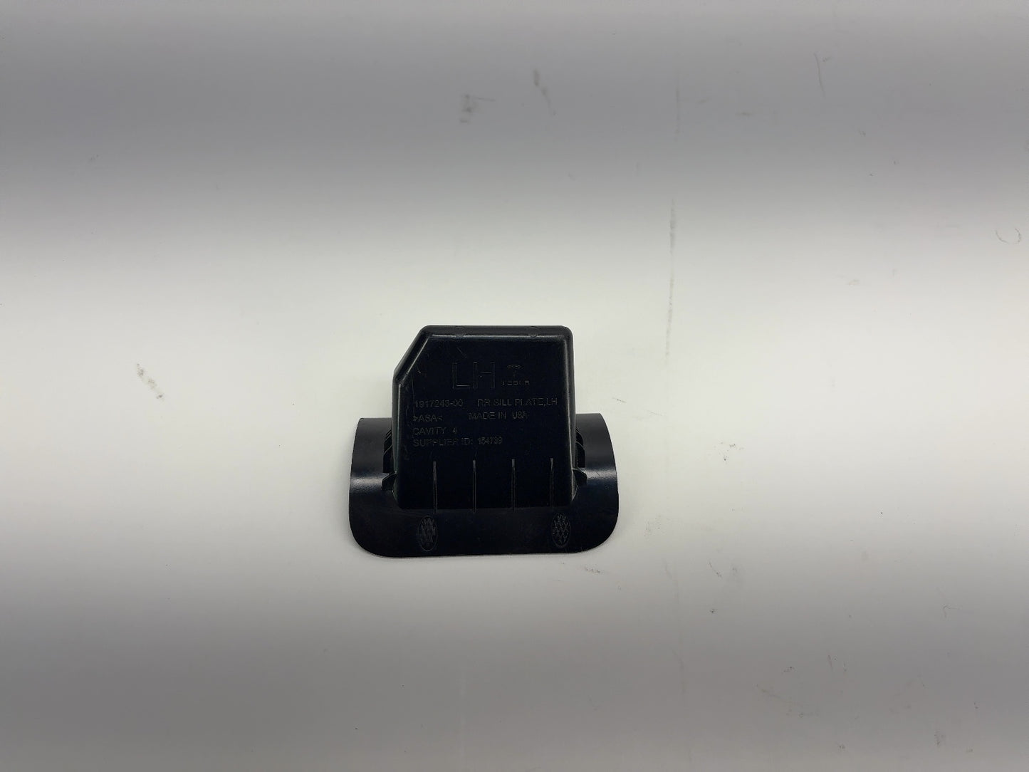 2025 Tesla Model 3 Highland Rear Left Sill Plate 1917243-00-A