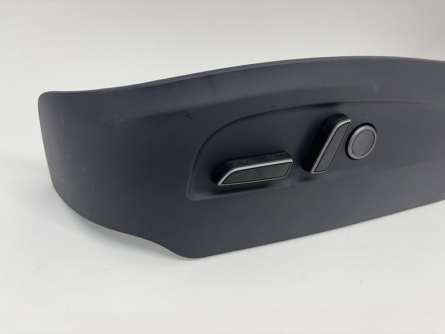 2025 Tesla Model 3 Highland Front Left Seat Trim With Control Switches 1699944-00-C
