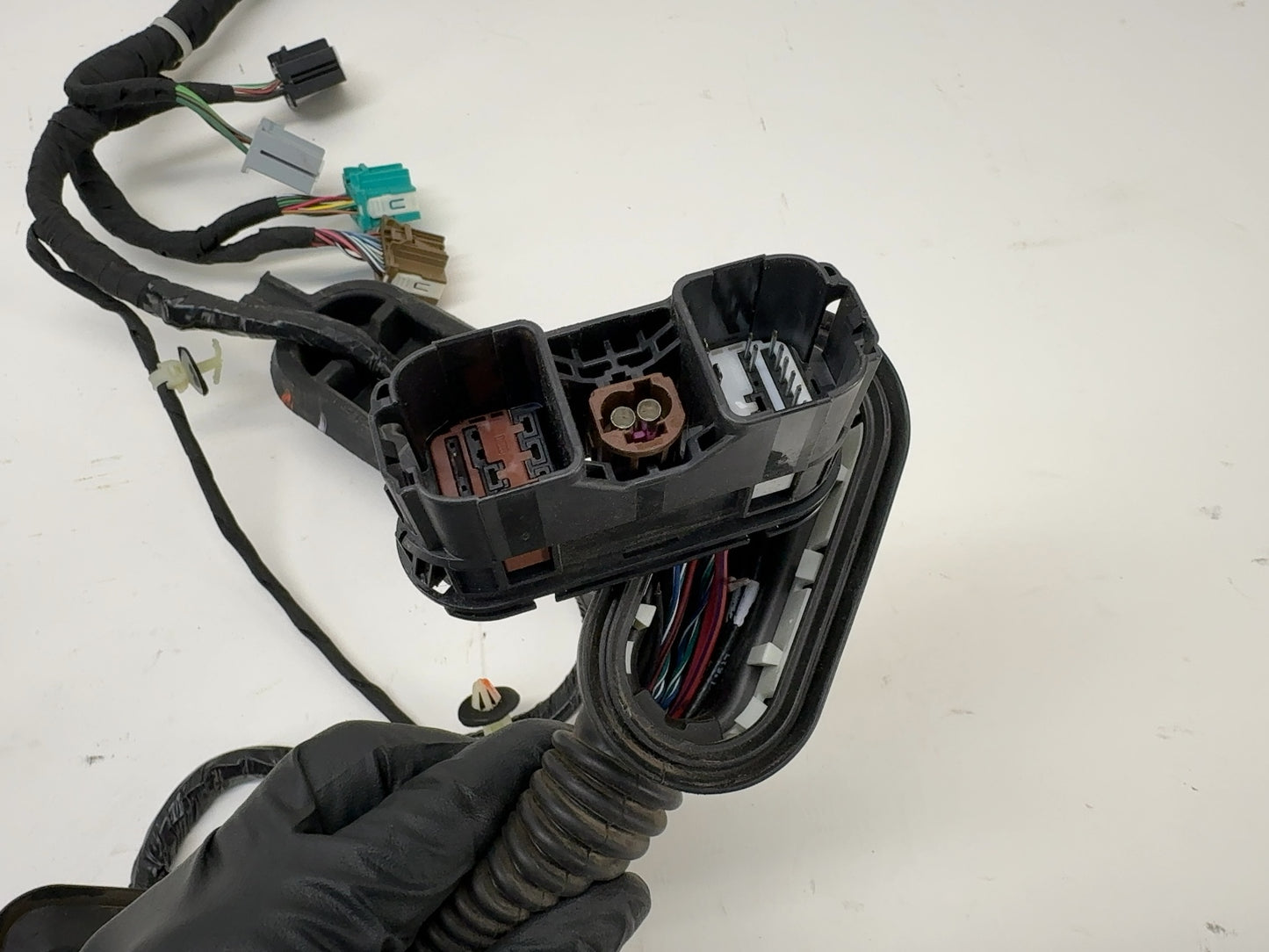 2023 Rivian R1T Front Left Door Harness PT00000558-K