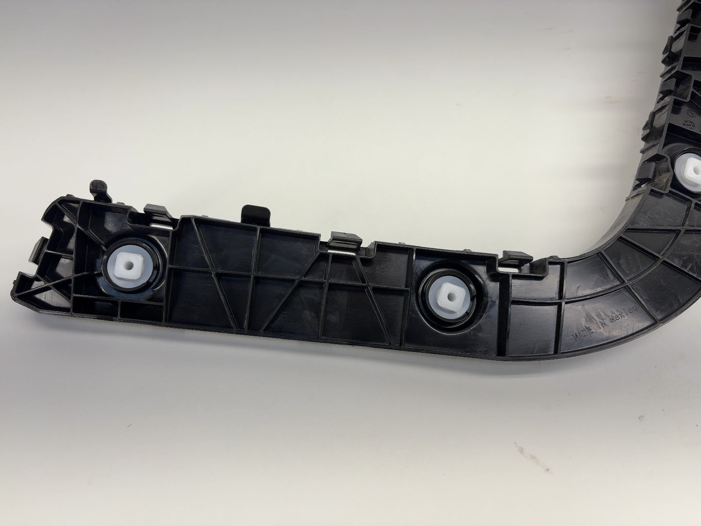2026 Tesla Model Y Juniper Rear Bumper Bracket Right 1932585-00-D