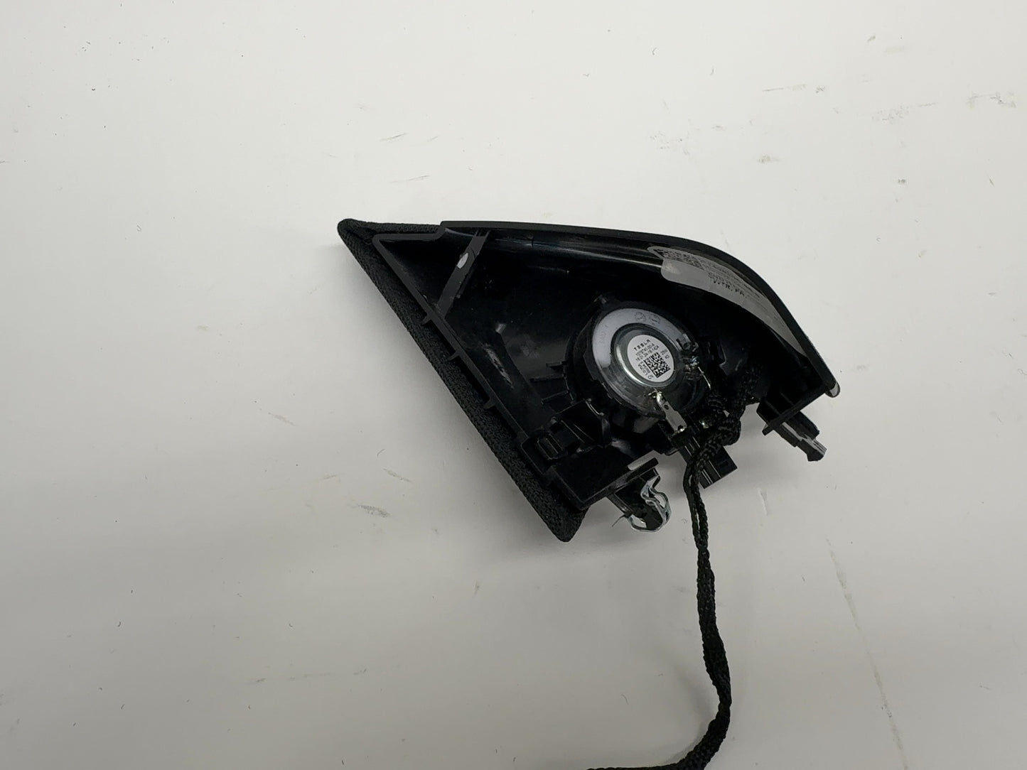 2024 Tesla Model Y Door Trim Tweeter Front Right 1498205-88-B