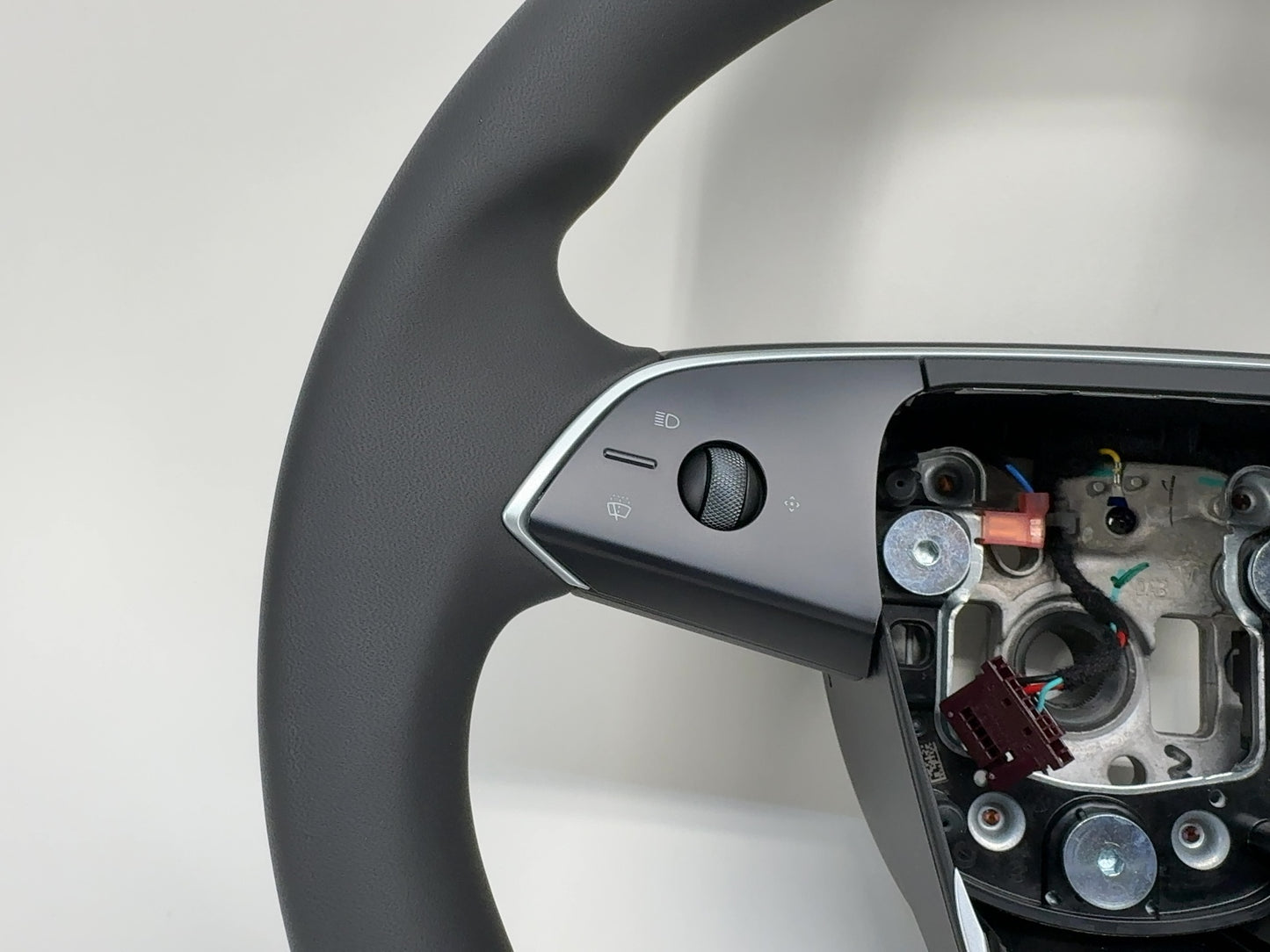 2026 Tesla Model Y Juniper Steering Wheel Pur Leather 2003660-00-F