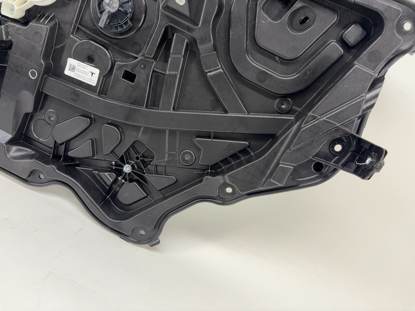 2026 Tesla Model Y Juniper Front Right Window Regulator Assembly 1987313-98-A