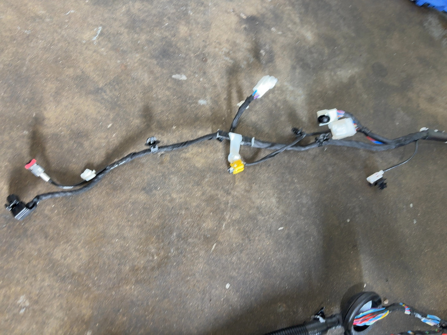 2026 Tesla Model Y Juniper Right Body Harness 1933903-01-D