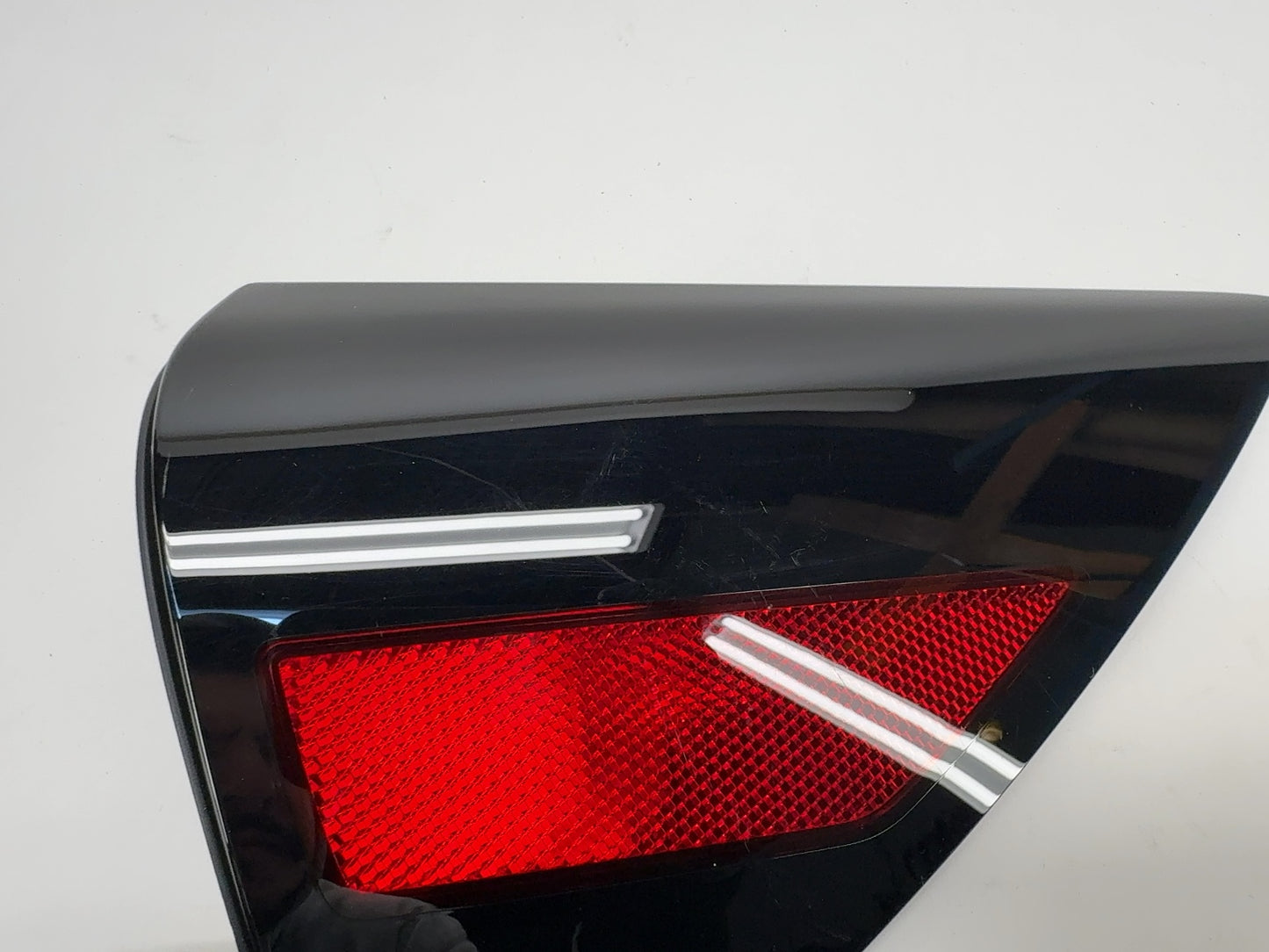 2025 Tesla Model 3 Highland Right Quarter Reflector 1715105-30-A