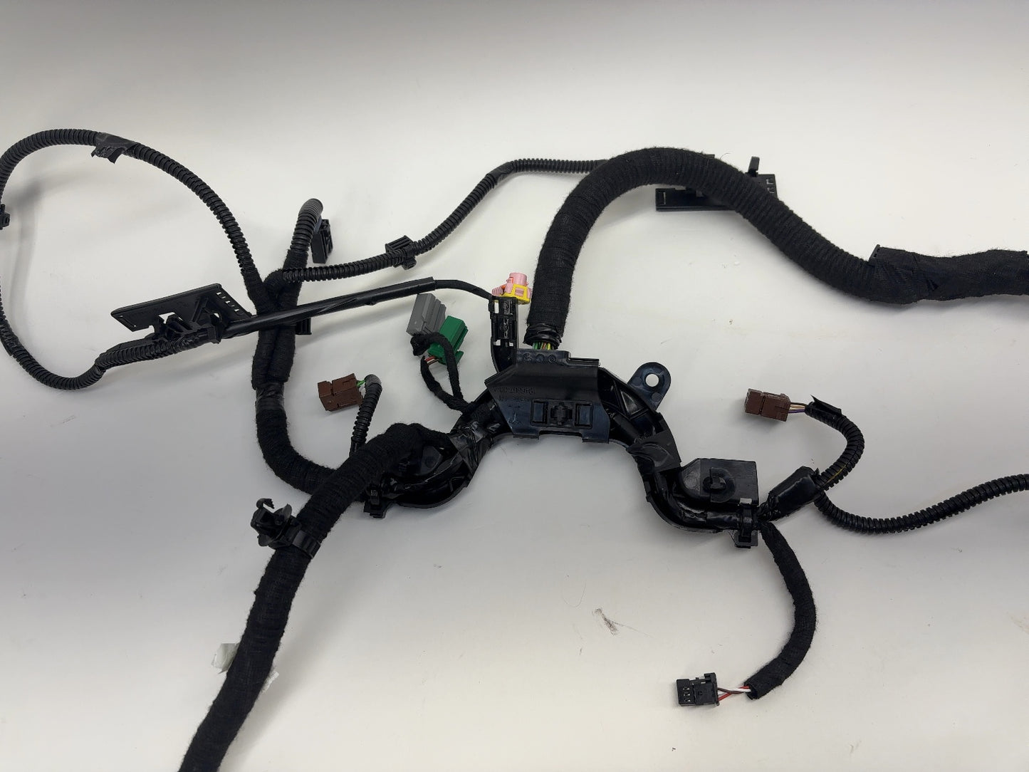 2026 Tesla Model Y Juniper Front Left Driver Seat Harness 1897333-18-D
