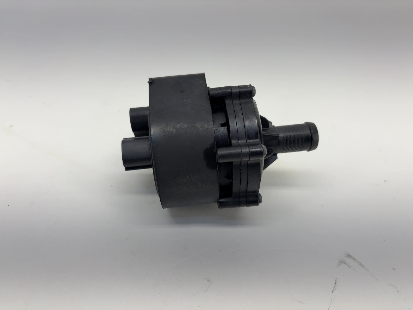2018-2019 Tesla Model X Front Coolant Pump 1037327-00-G