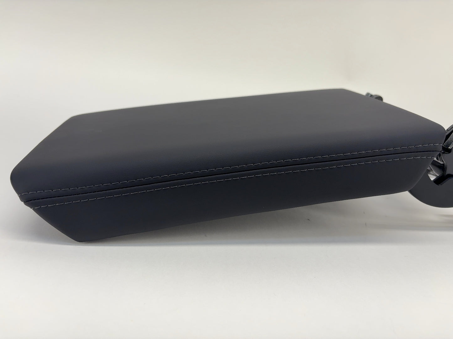 2025 Tesla Model 3 Highland Center Console Armrest 1714422-24-G