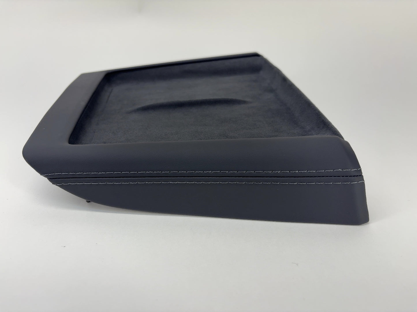 2025 Tesla Model 3 Highland Phone Dock Assembly 1999440-20-F