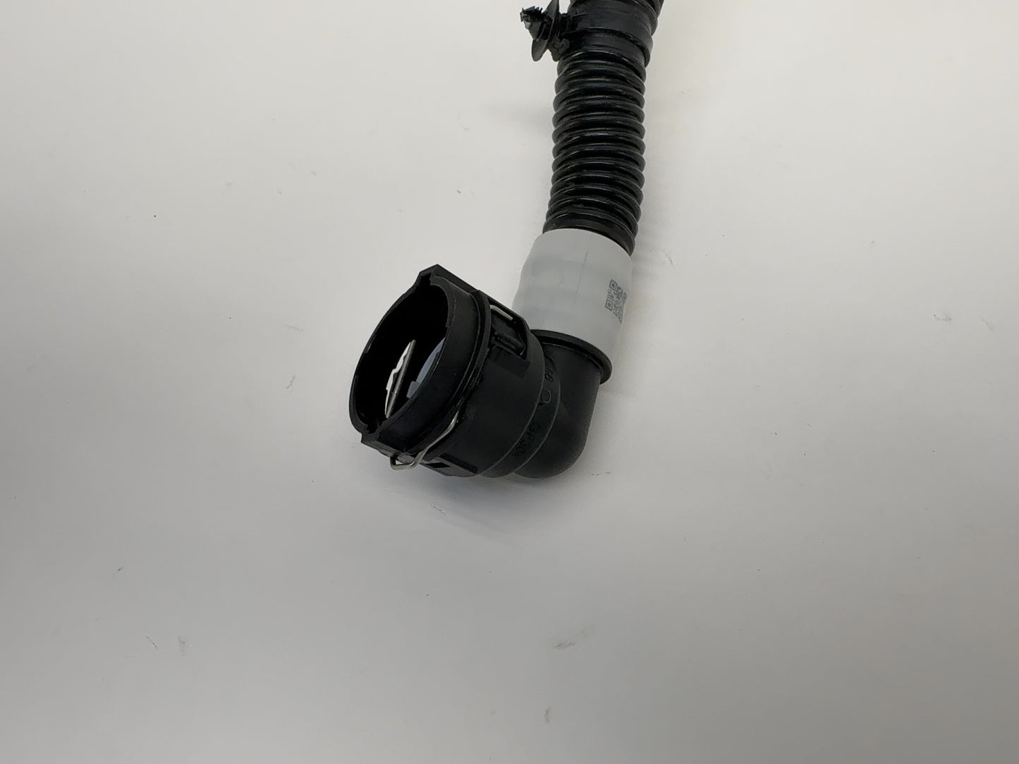 2025 Tesla Model 3 Highland Rear Drive Unit Inverter To Oil Cooler Hose 1077585-00-F
