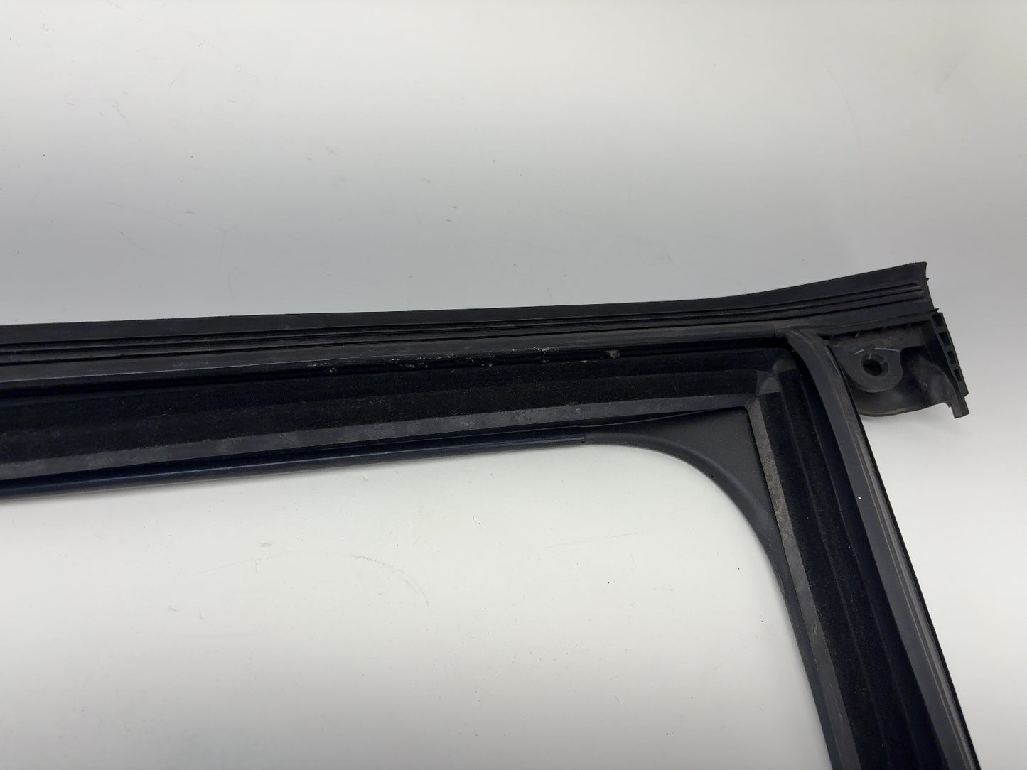 2023 Rivian R1S R1T Front Left Door Rubber Seal PT00002209-A